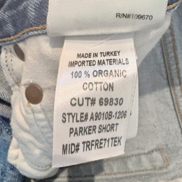 β¨ AGOLDE Parker Denim Shorts | Light Wash | size 27 - Picture 7 of 7